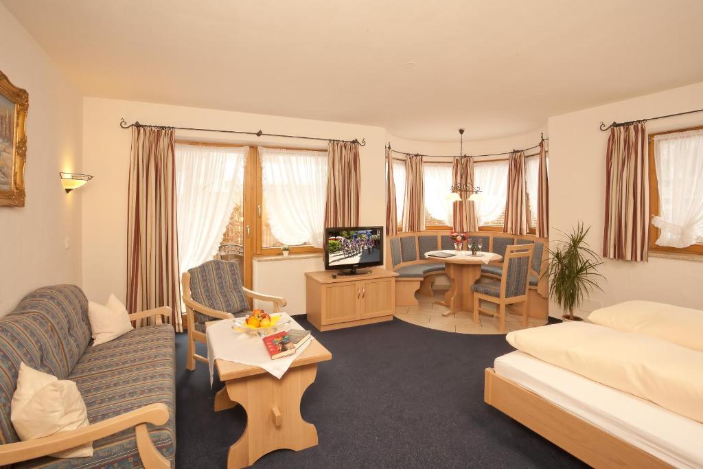 Hotel Landhaus Feldmeier ***S Oberammergau Habitación foto